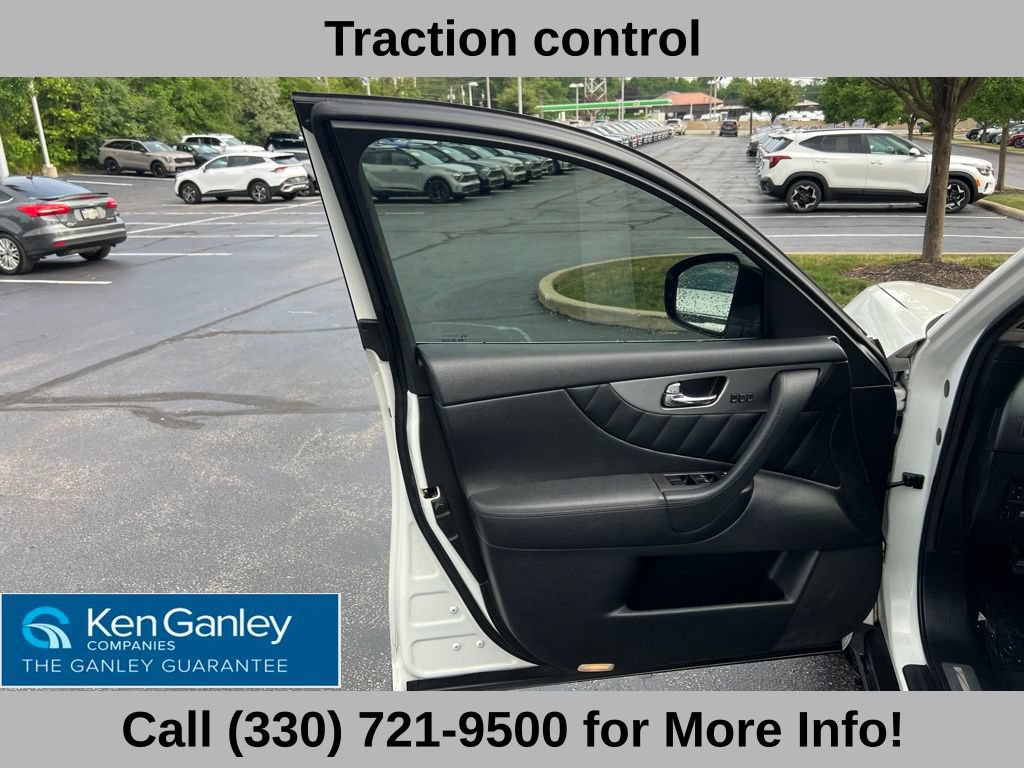 Used 2017 INFINITI QX70 AWD image 25