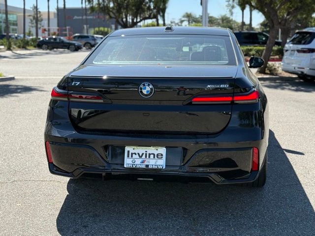 Used 2025 BMW i7 xDrive60 w/ Executive Package image 9