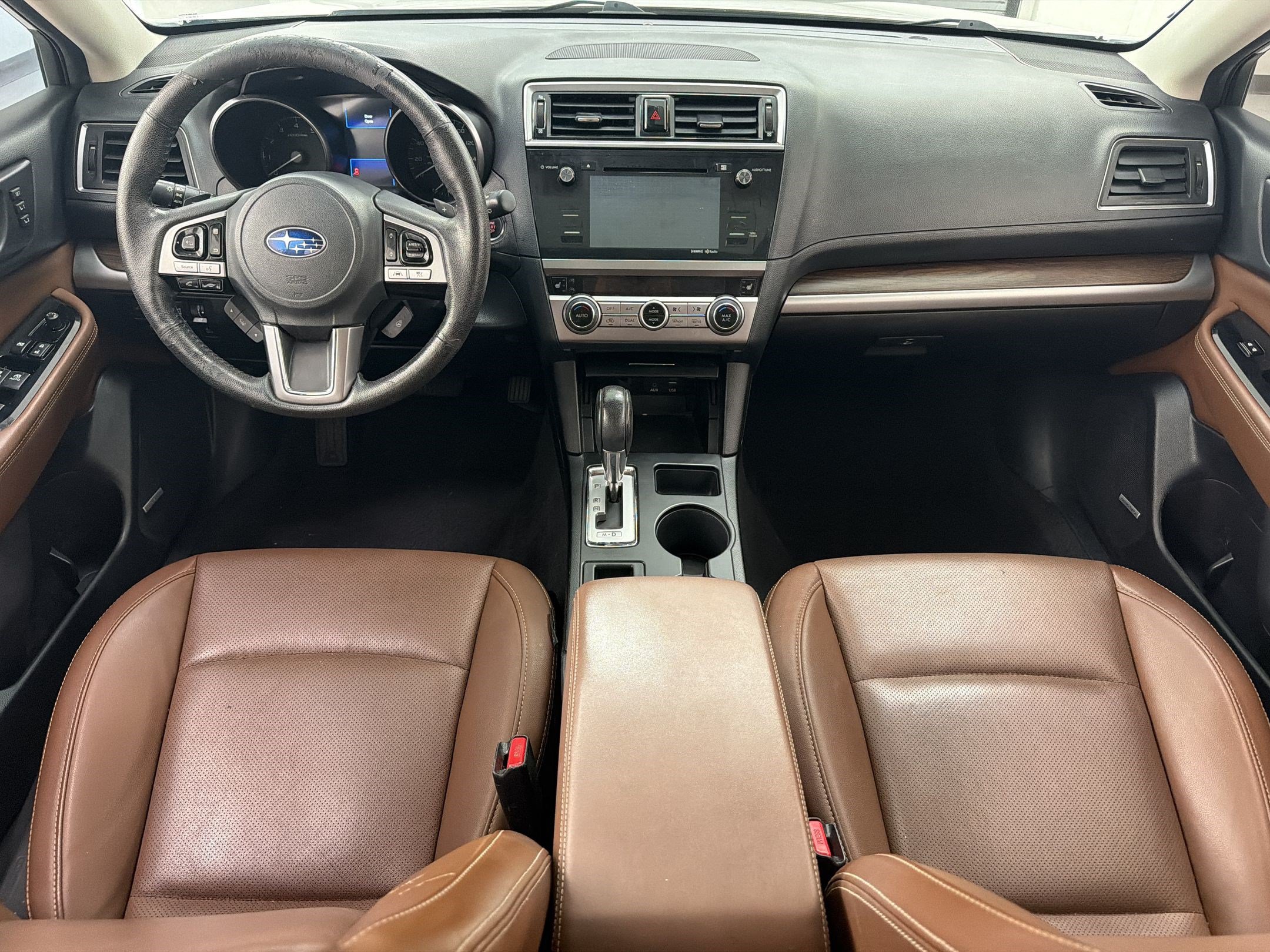 Used 2017 Subaru Outback 3.6R Touring AWD/4WD image 16