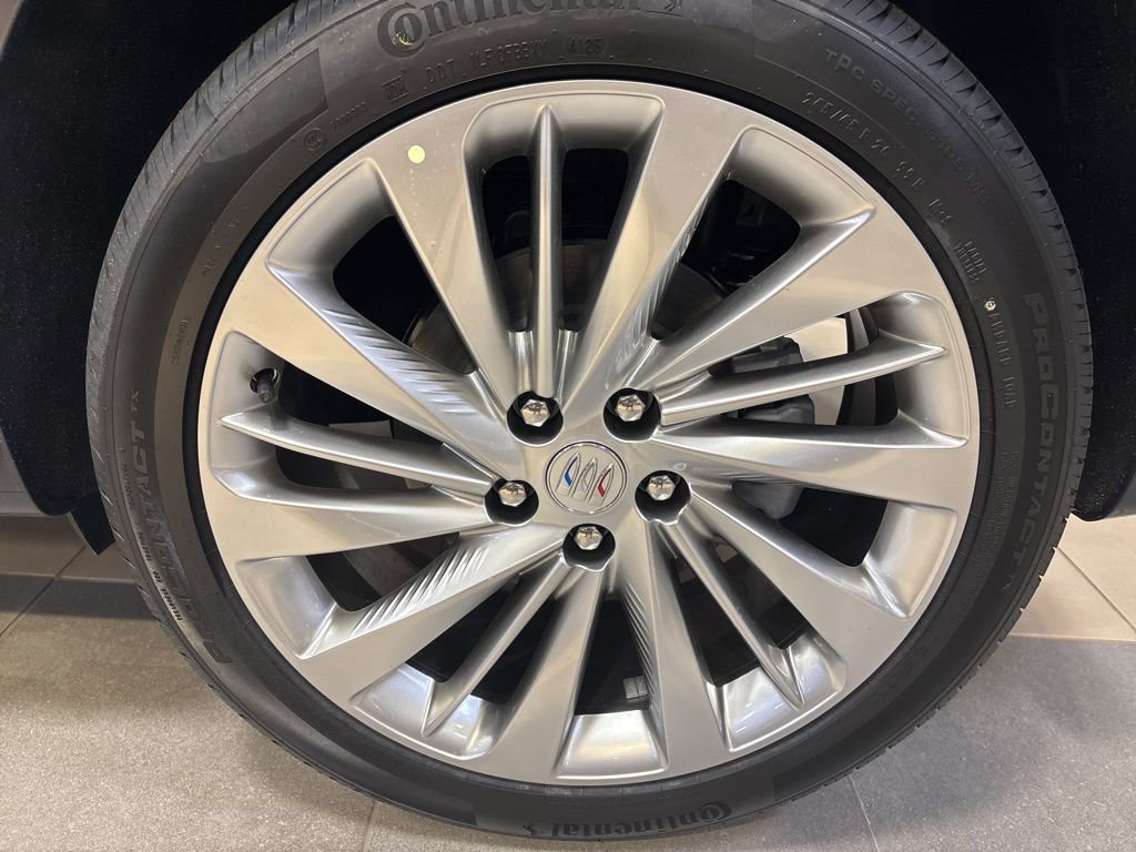 New 2026 Buick Envision Avenir image 8