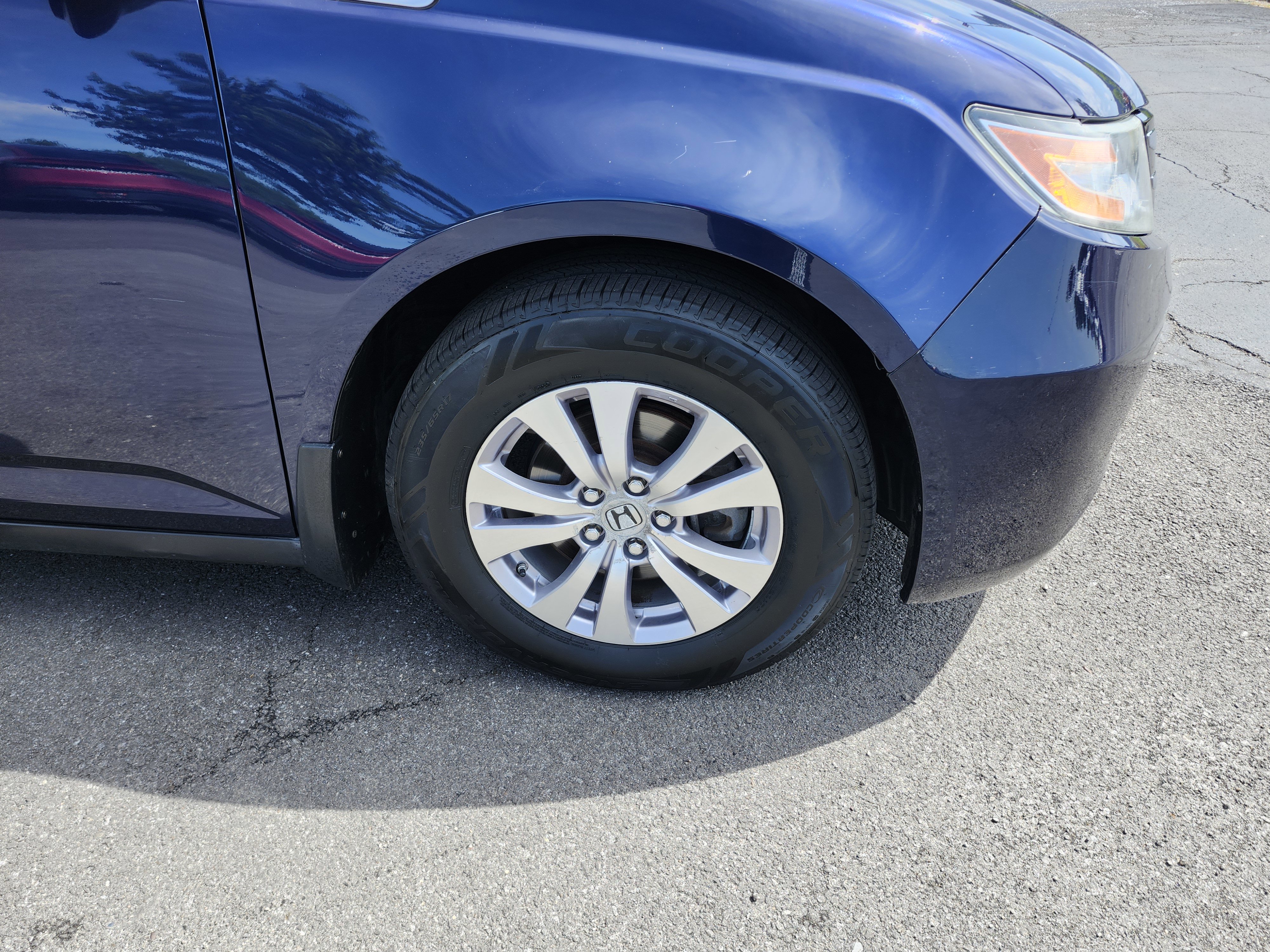 Used 2014 Honda Odyssey EX image 10