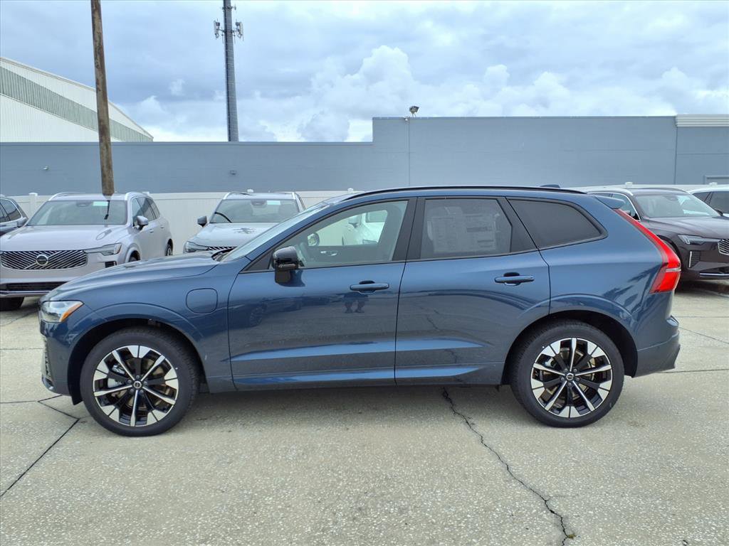 New 2026 Volvo XC60 T8 Plus w/ Protection Package Premier image 4