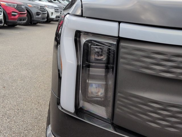 Used 2024 Ford F150 Lightning XLT AWD/4WD image 10