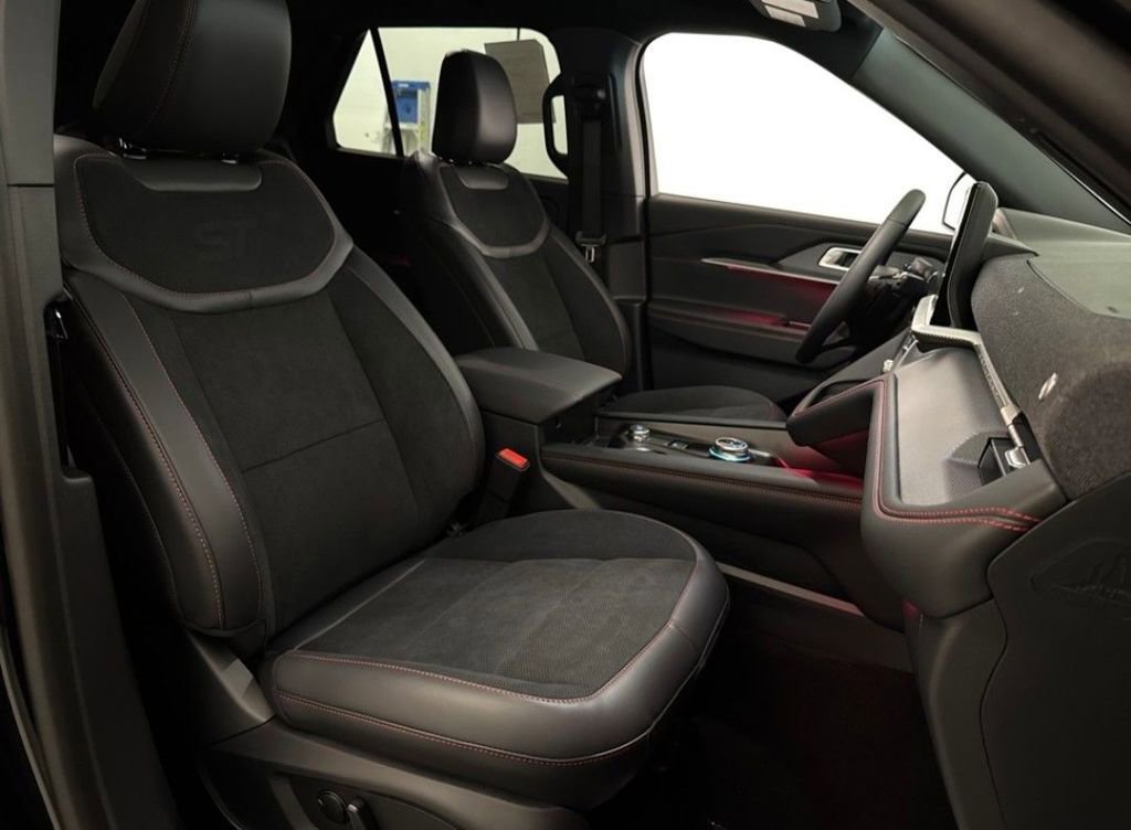 New 2026 Ford Explorer ST image 29