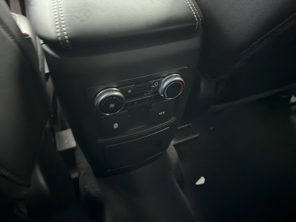 Used 2023 Ford Explorer Limited image 15