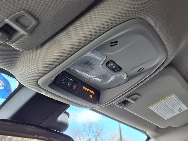 Used 2024 Buick Encore GX Sport Touring image 12