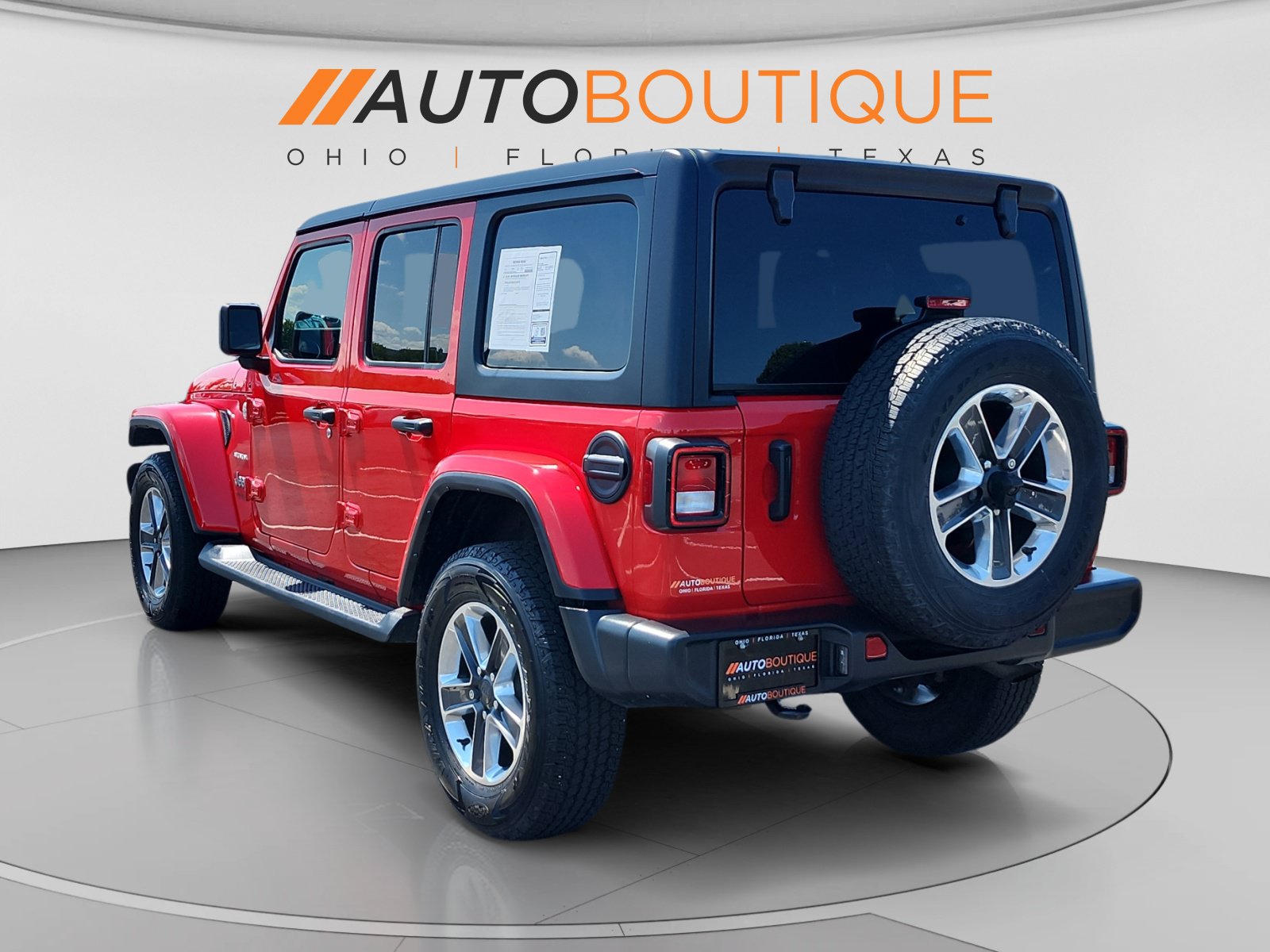 Used 2022 Jeep Wrangler Unlimited Sahara w/ Cold Weather Group AWD/4WD image 3