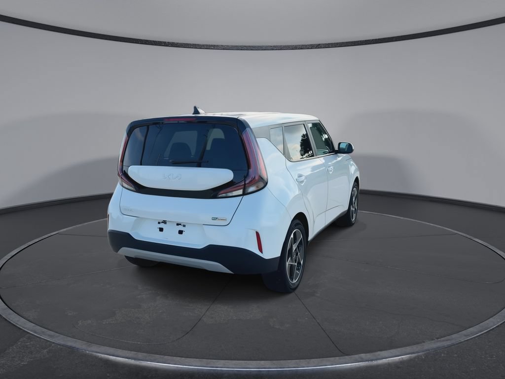 Used 2024 Kia Soul EX FWD image 8