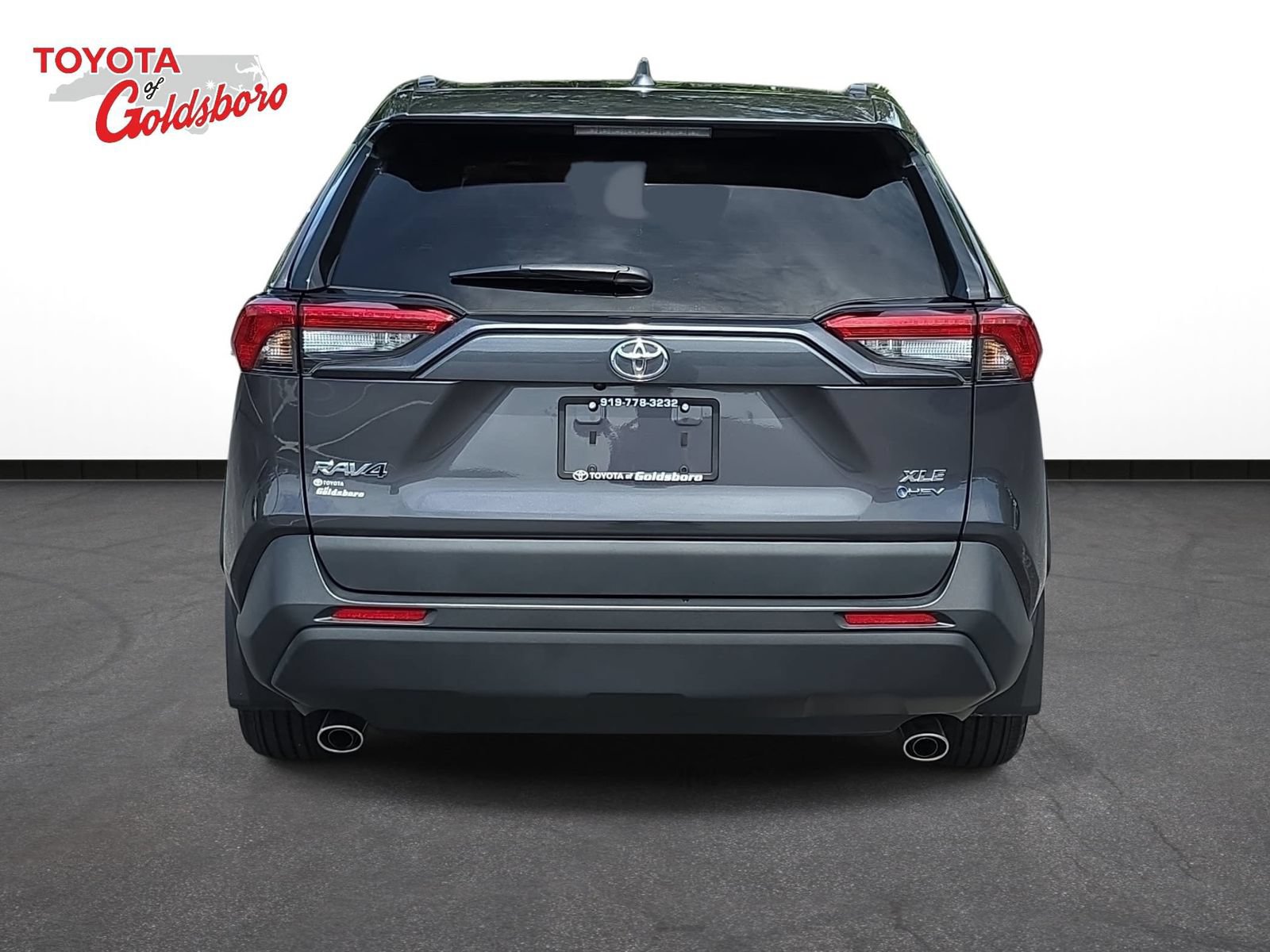Used 2025 Toyota RAV4 XLE AWD/4WD image 6