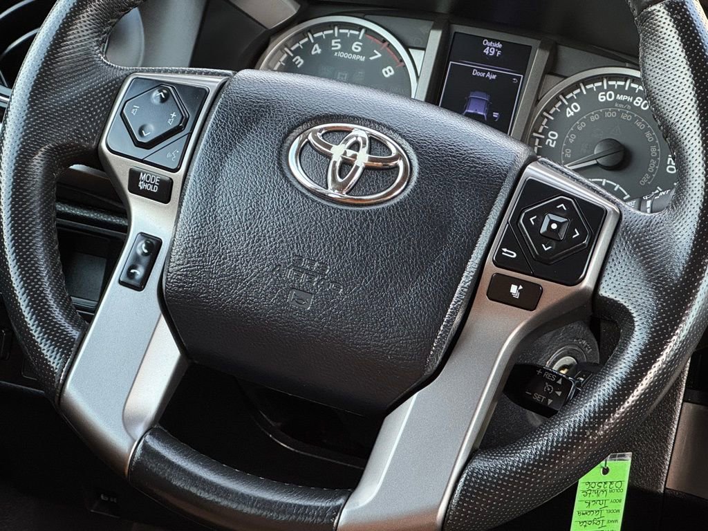 Used 2016 Toyota Tacoma SR5 w/ Towing Package image 33