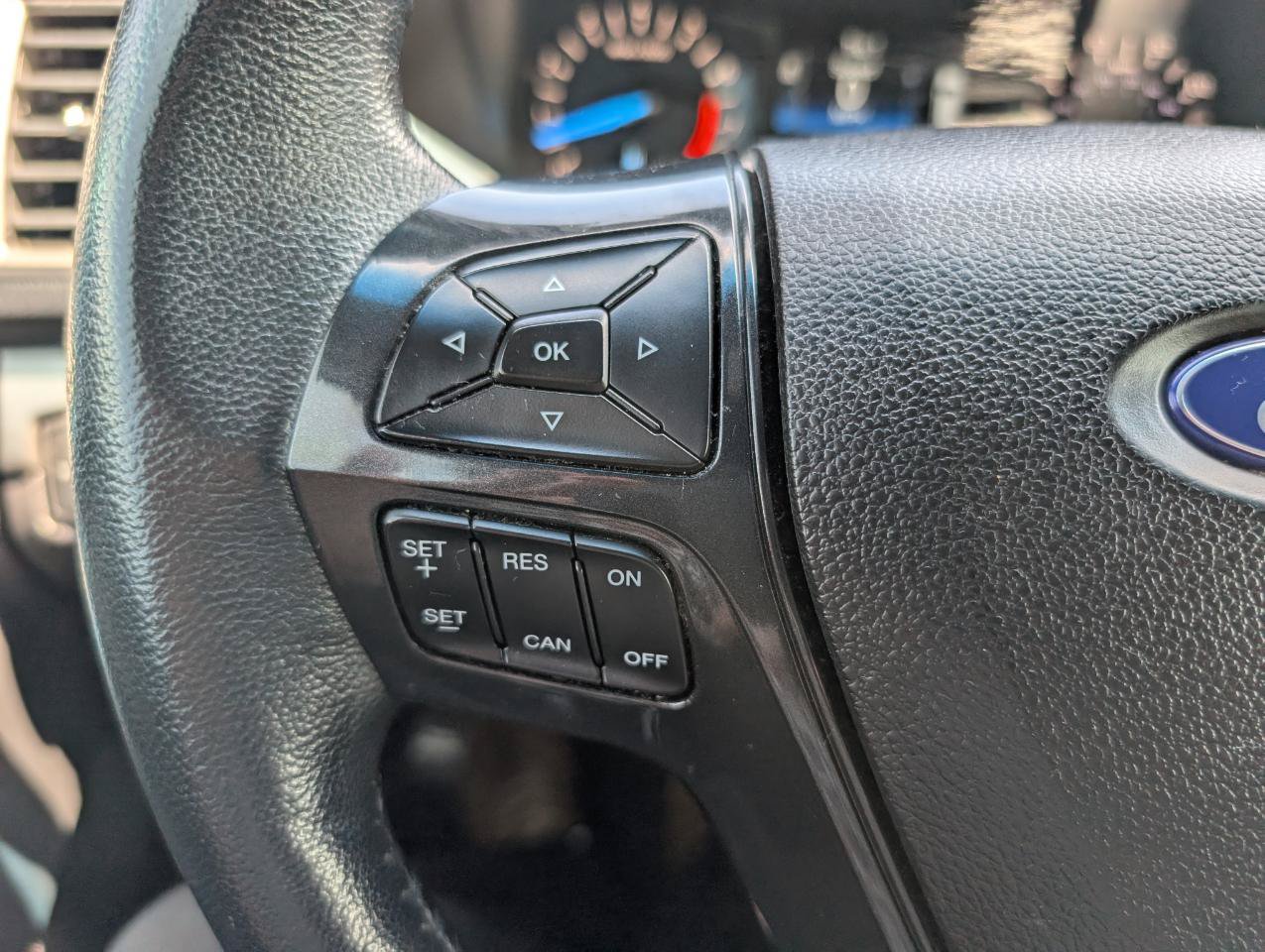 Used 2018 Ford Explorer XLT FWD image 21