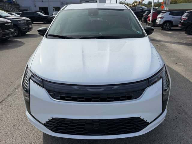 New 2027 Chrysler Pacifica Select FWD image 10