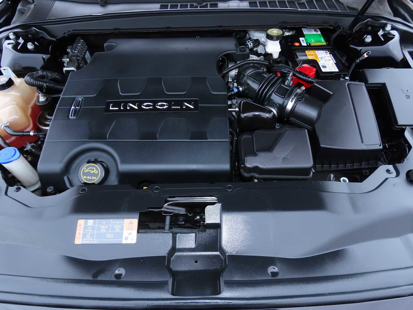 Used 2019 Lincoln Continental Select image 13