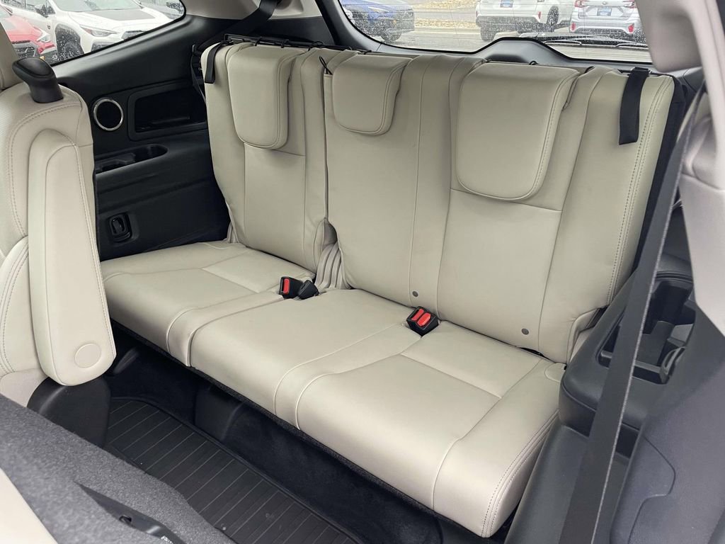 Used 2021 Subaru Ascent Limited w/ Technology Package image 3