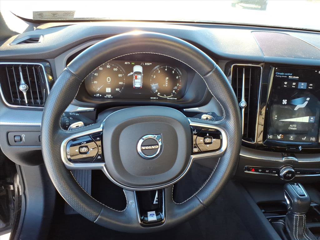 Used 2018 Volvo XC60 T5 R-Design w/ Convenience Package image 14