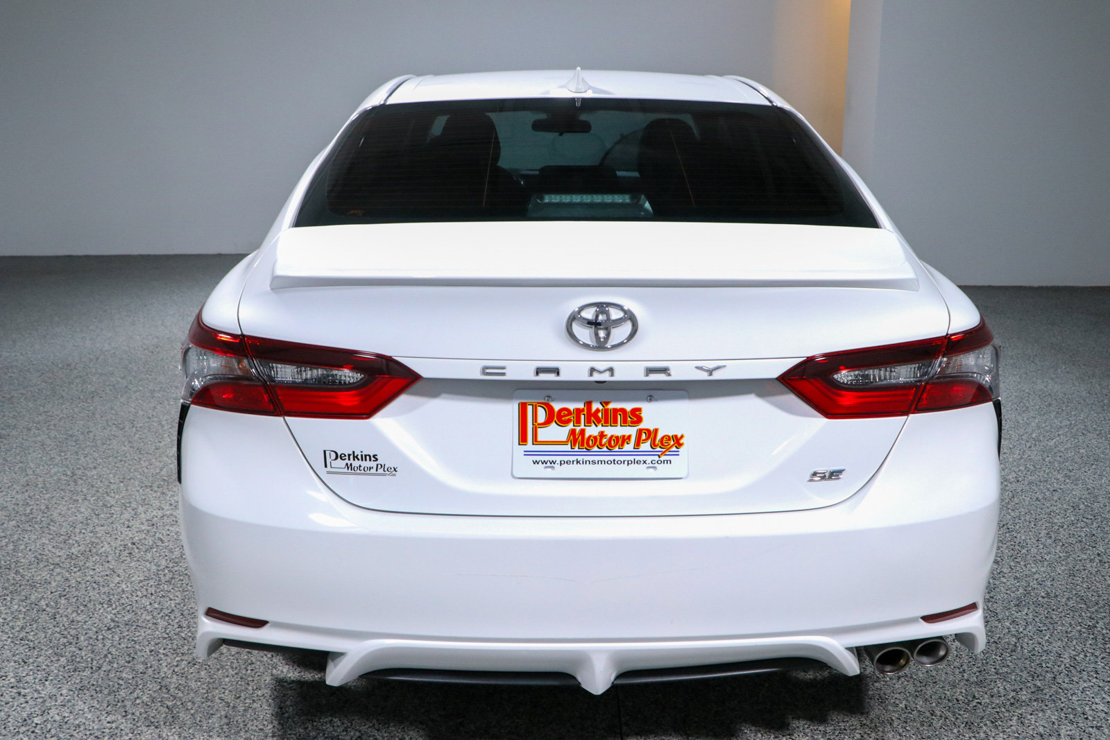 Used 2022 Toyota Camry SE FWD image 8