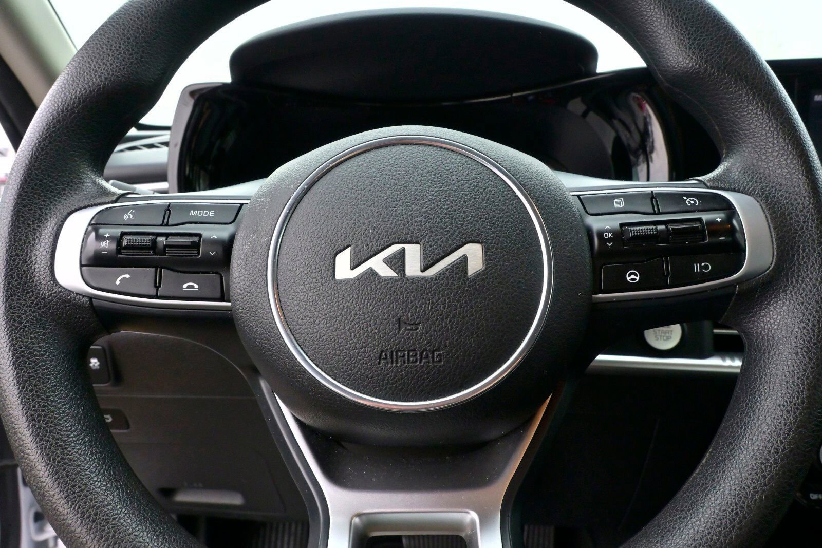 Used 2023 Kia K5 LXS image 25