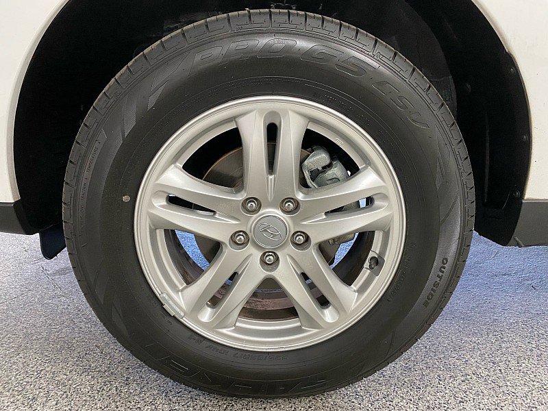 Used 2012 Hyundai Santa Fe GLS image 22