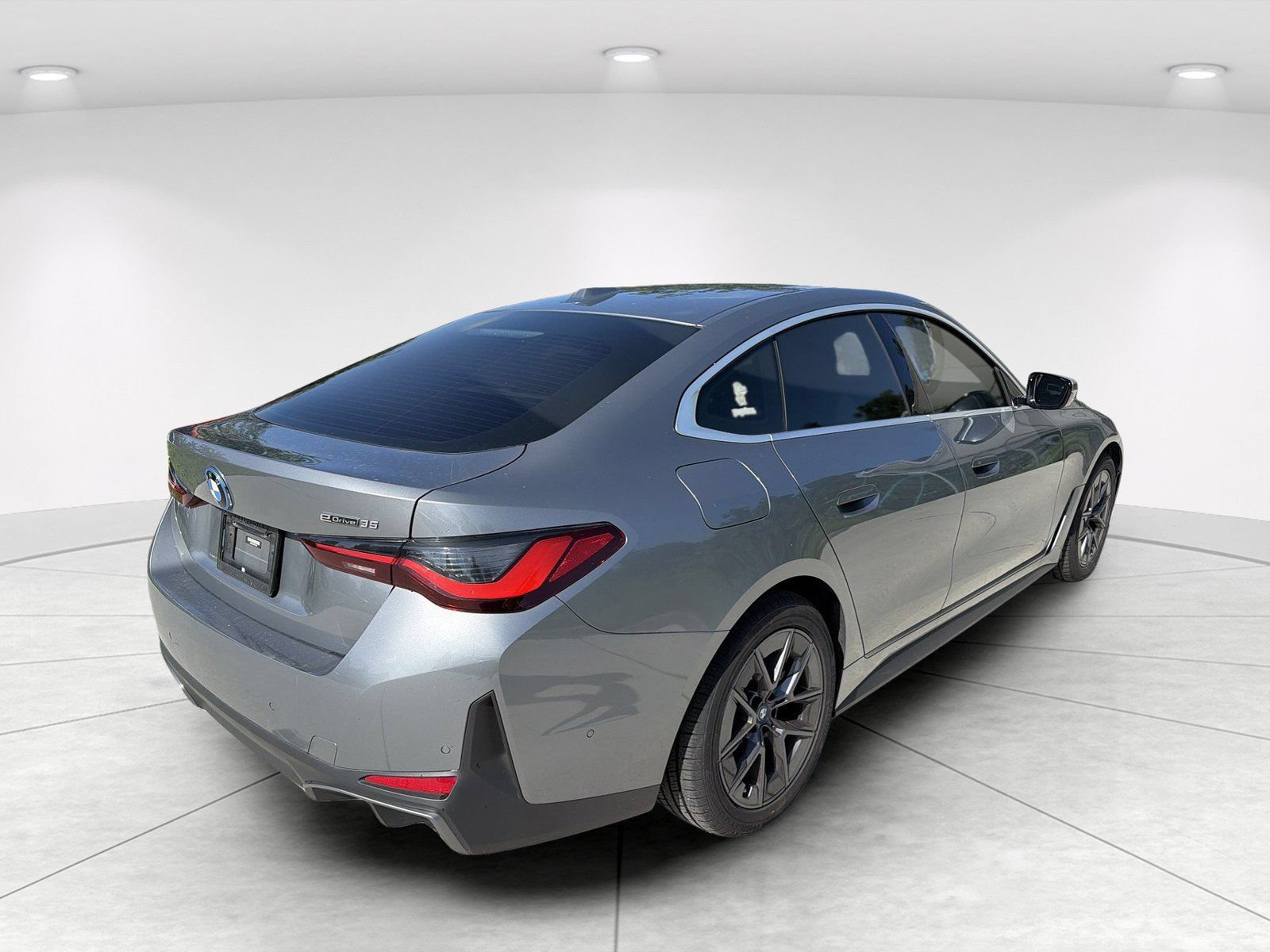 Used 2023 BMW i4 eDrive35 w/ Premium Package RWD image 4