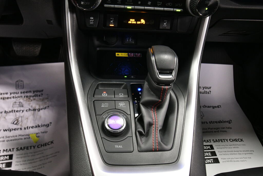 Used 2024 Toyota RAV4 XSE w/ Weather Package image 17
