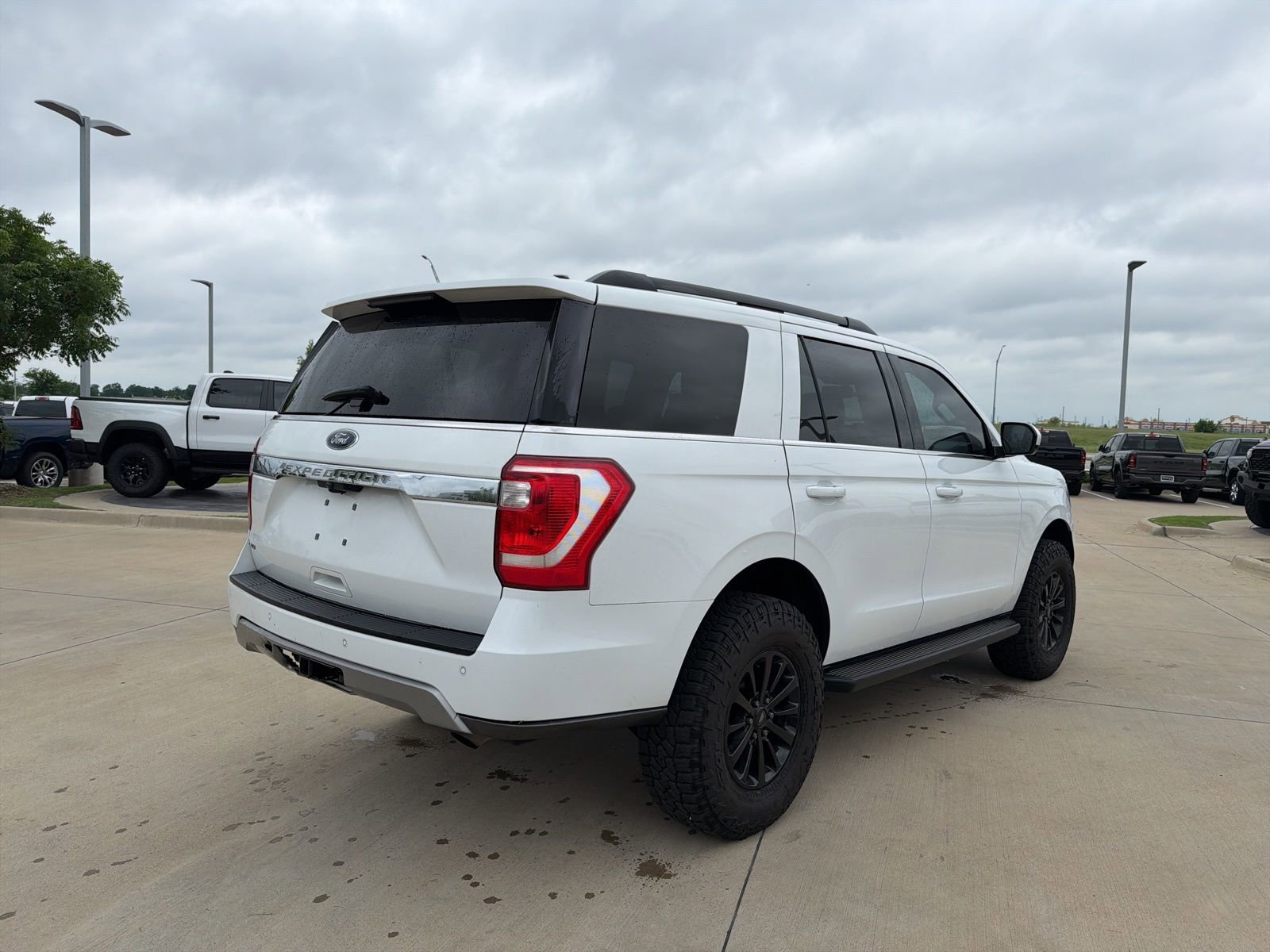 Used 2021 Ford Expedition XLT RWD image 5
