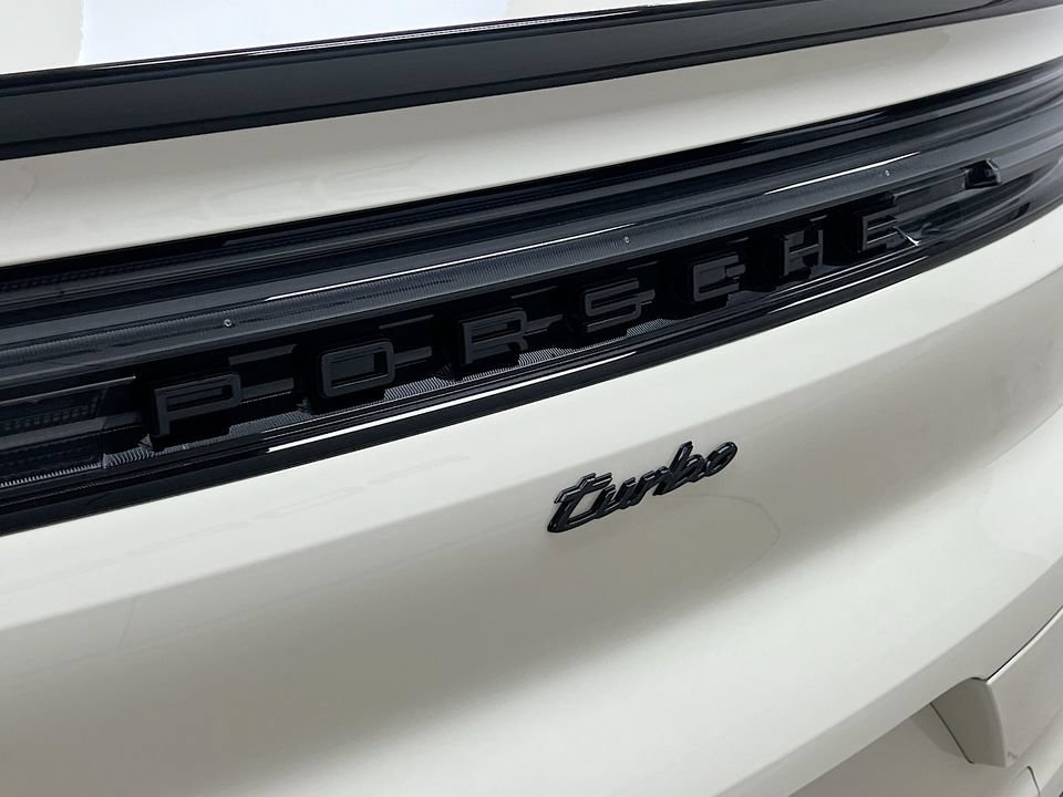 Certified 2026 Porsche Cayenne Turbo AWD/4WD image 33
