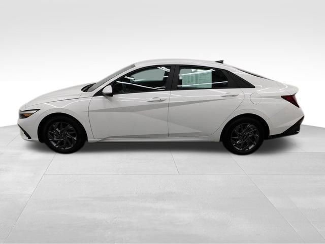 Used 2024 Hyundai Elantra SEL image 6