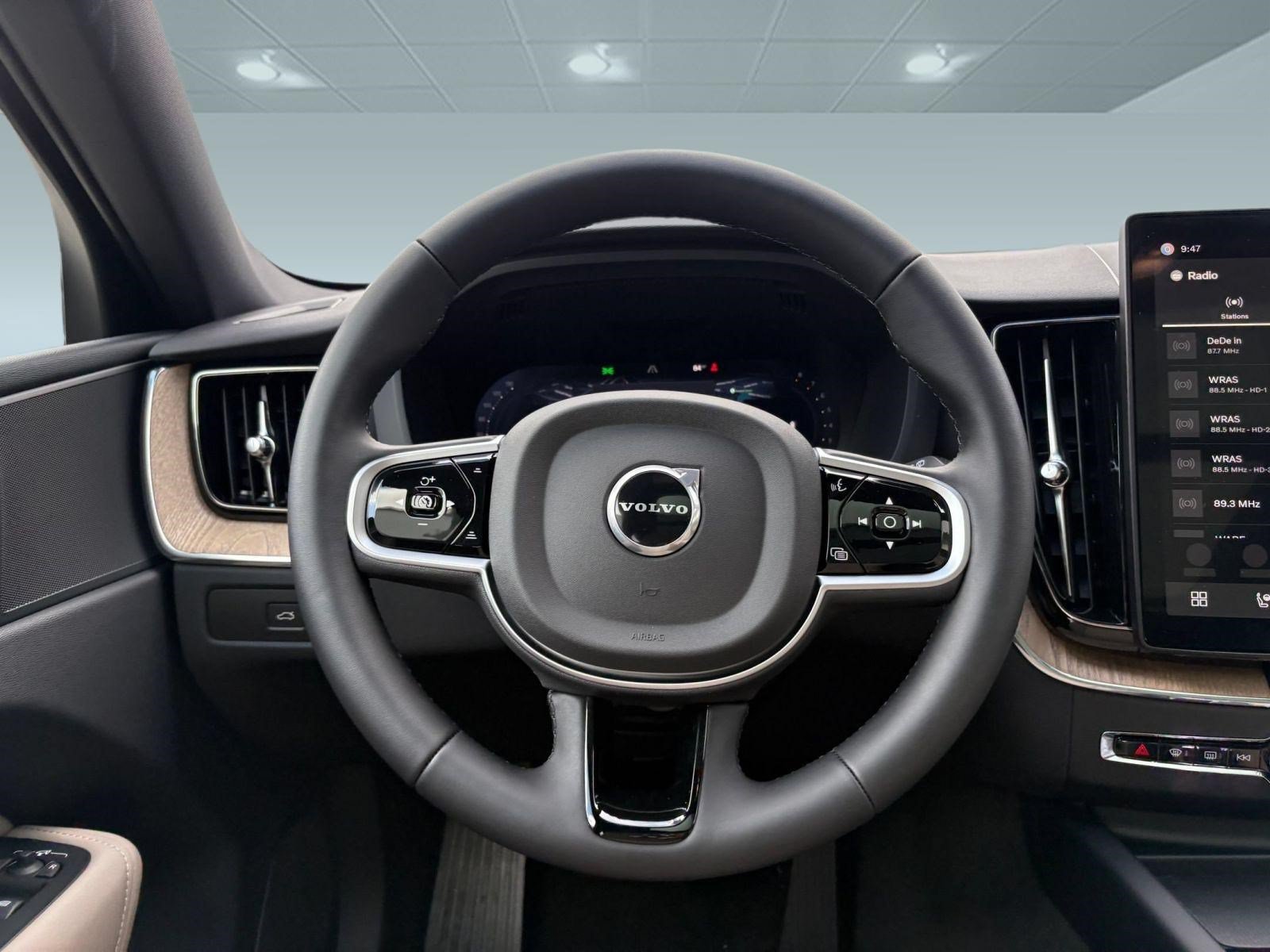 Certified 2026 Volvo XC60 B5 Plus w/ Climate Package AWD/4WD image 15