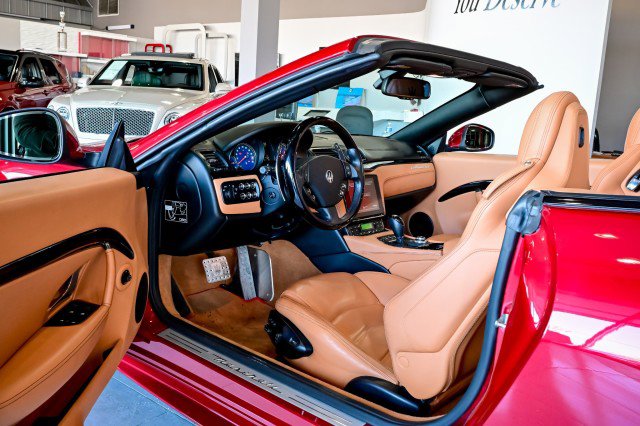 Used 2018 Maserati GranTurismo Convertible image 15