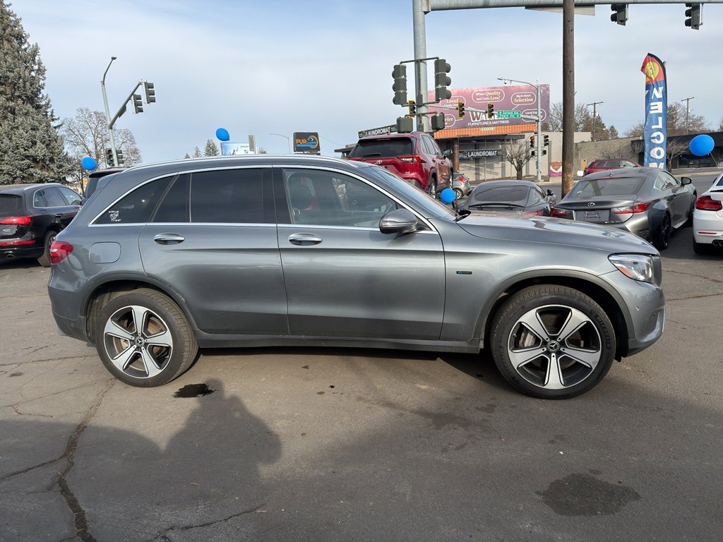 Used 2019 Mercedes-Benz GLC 350e 4MATIC image 7
