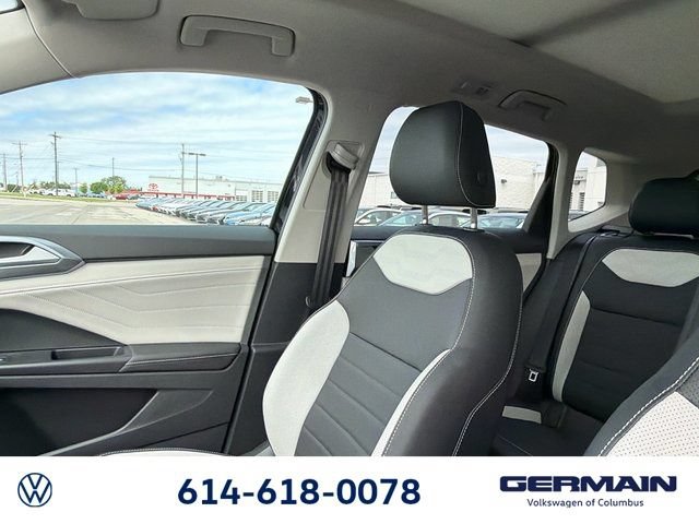 New 2026 Volkswagen Taos SEL AWD/4WD image 22