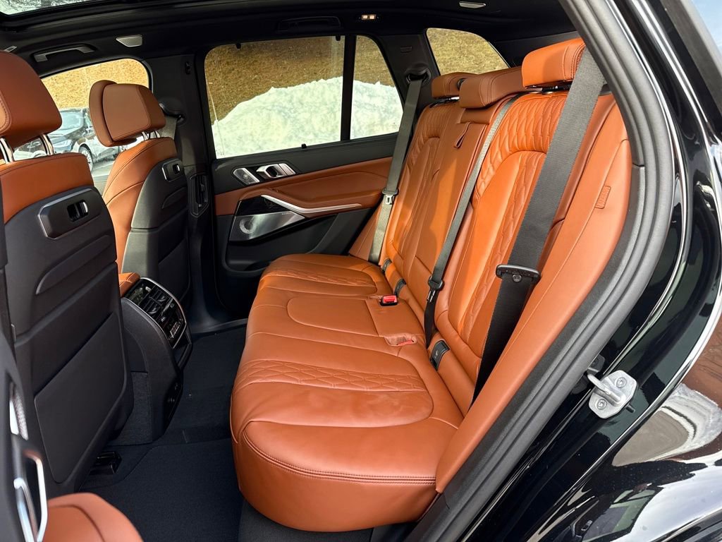 New 2026 BMW X5 M60i image 23