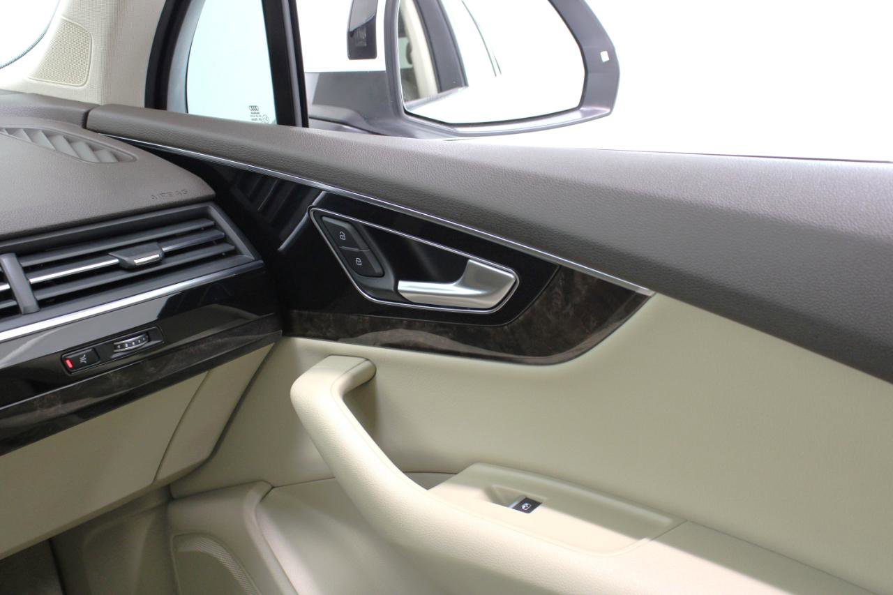 Used 2019 Audi Q7 3.0T Prestige w/ Prestige Package AWD/4WD image 61