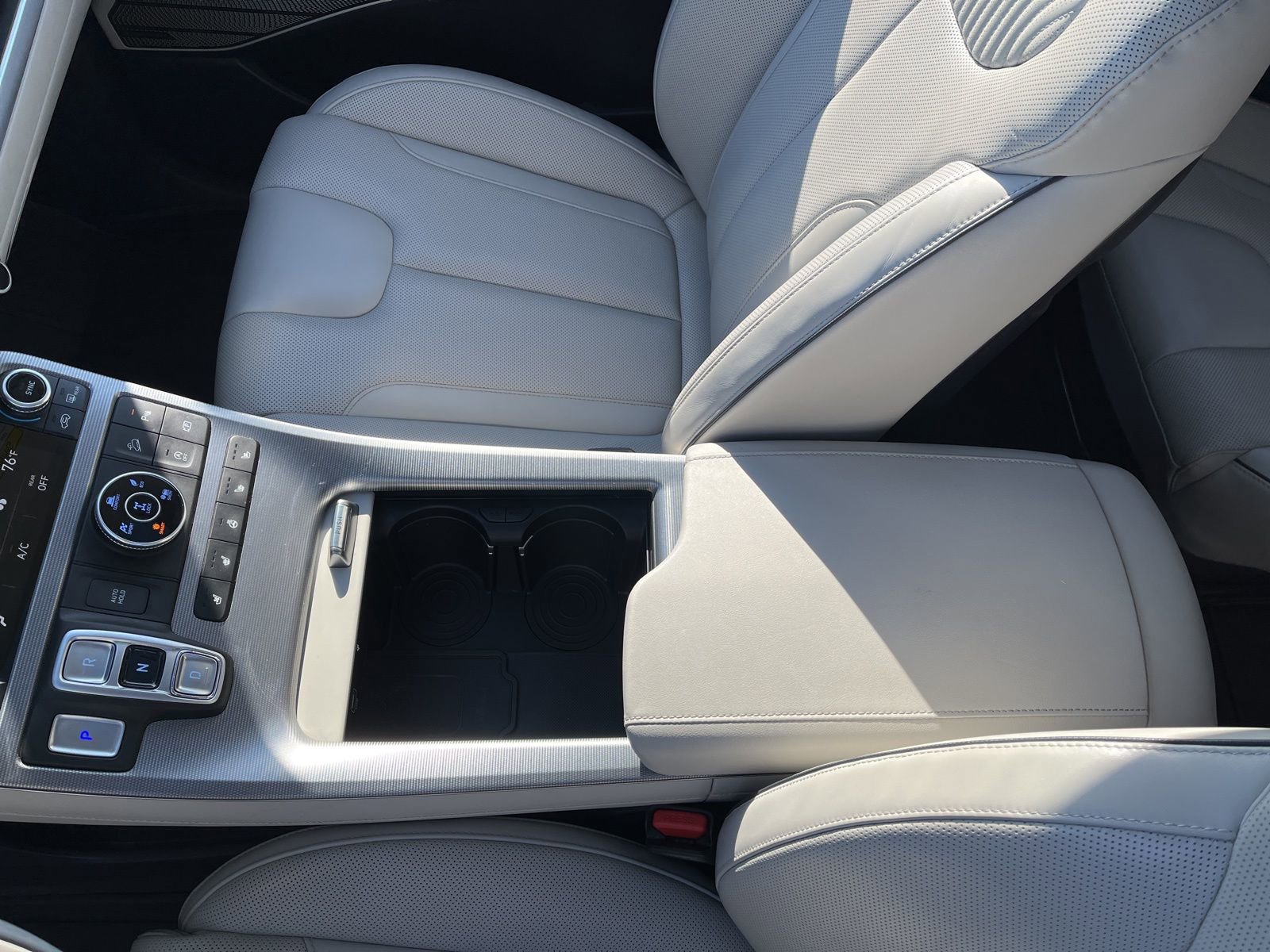 Used 2023 Hyundai Palisade Calligraphy image 43