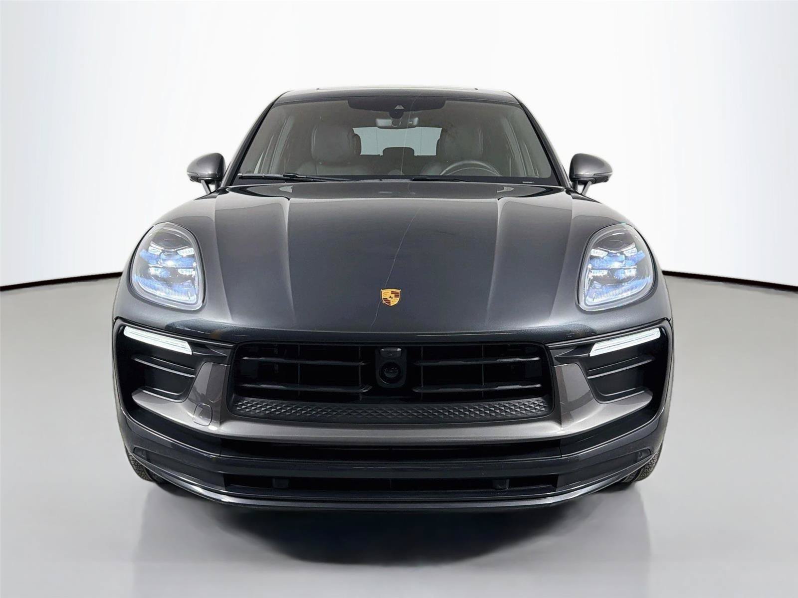 Certified 2026 Porsche Macan Turbo AWD/4WD image 10