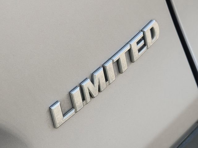 Used 2020 Toyota RAV4 Limited image 8