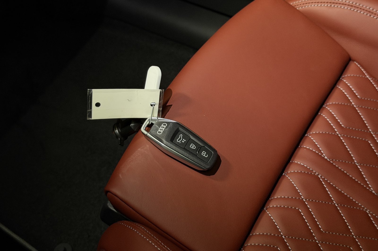 New 2027 Audi SQ6 e-tron Prestige AWD/4WD image 24
