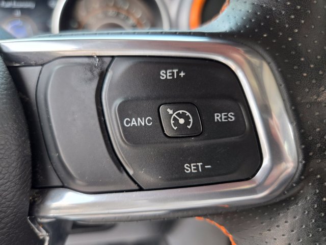 Used 2023 Jeep Gladiator Mojave w/ Cold Weather Group AWD/4WD image 34