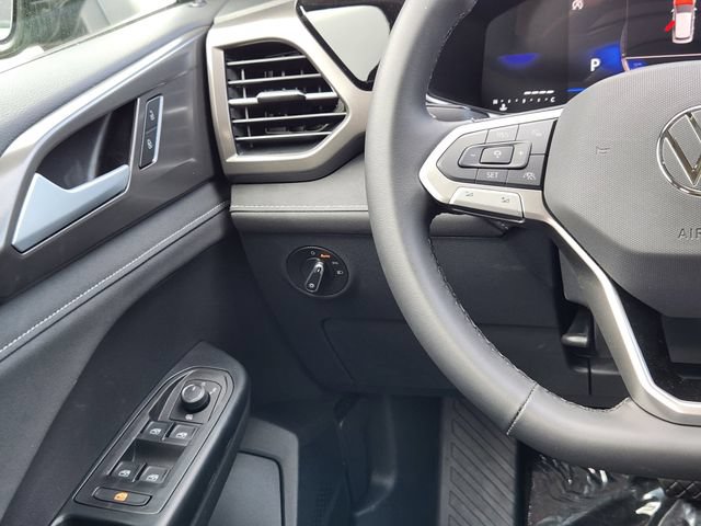 New 2026 Volkswagen Taos SE AWD/4WD image 26