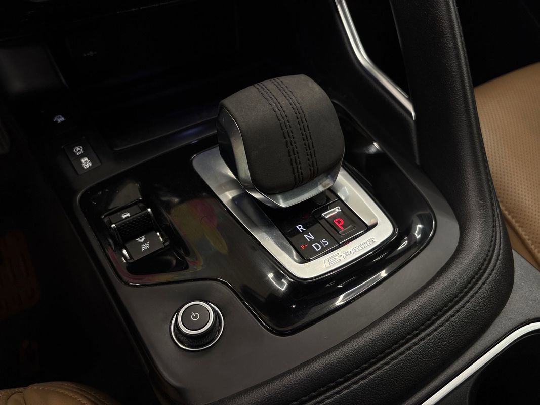 Used 2021 Jaguar E-PACE SE image 28