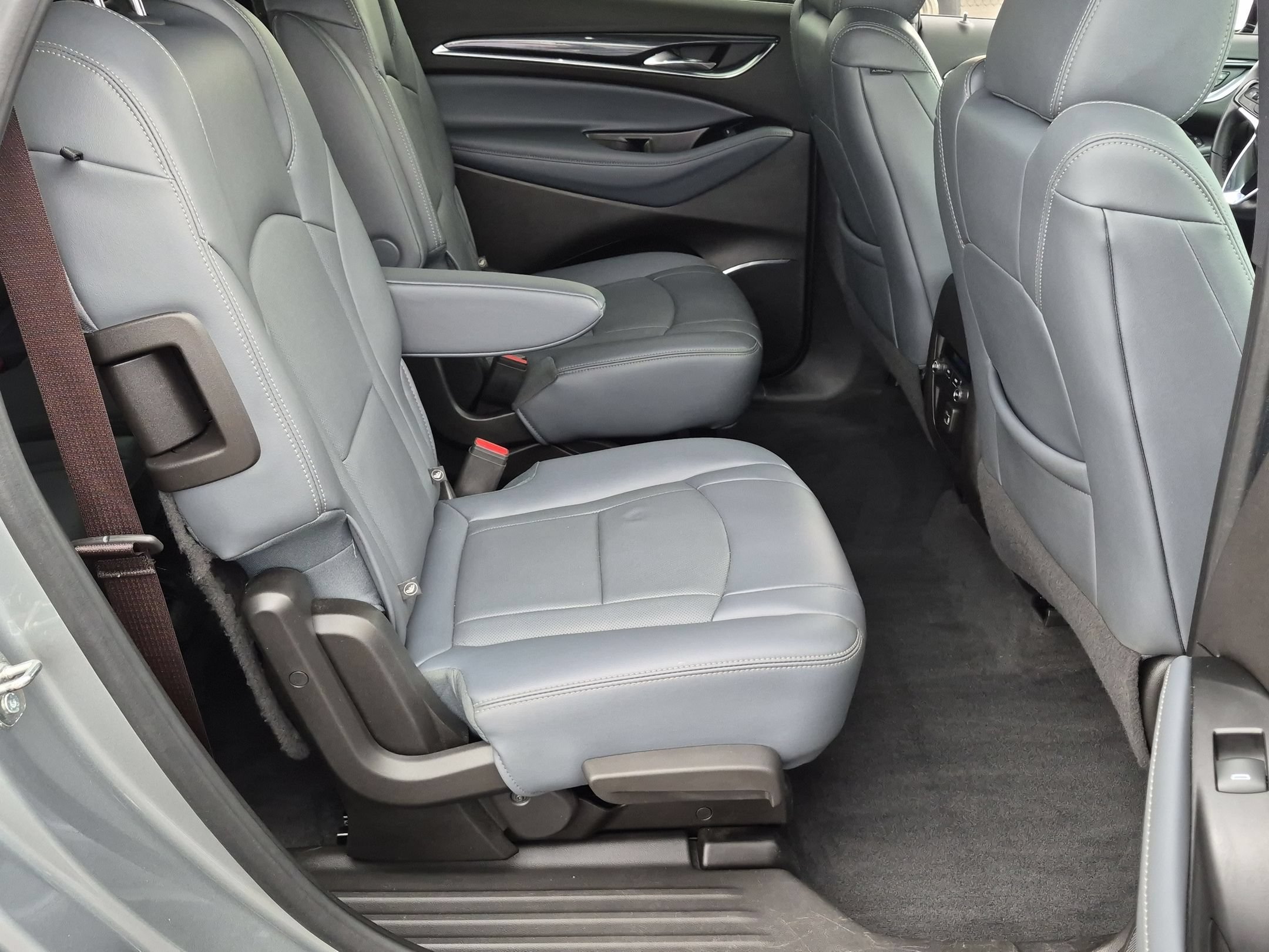 Certified 2023 Buick Enclave Essence AWD/4WD image 25