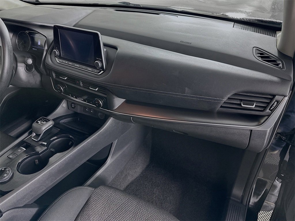 Used 2024 Nissan Rogue SV image 26
