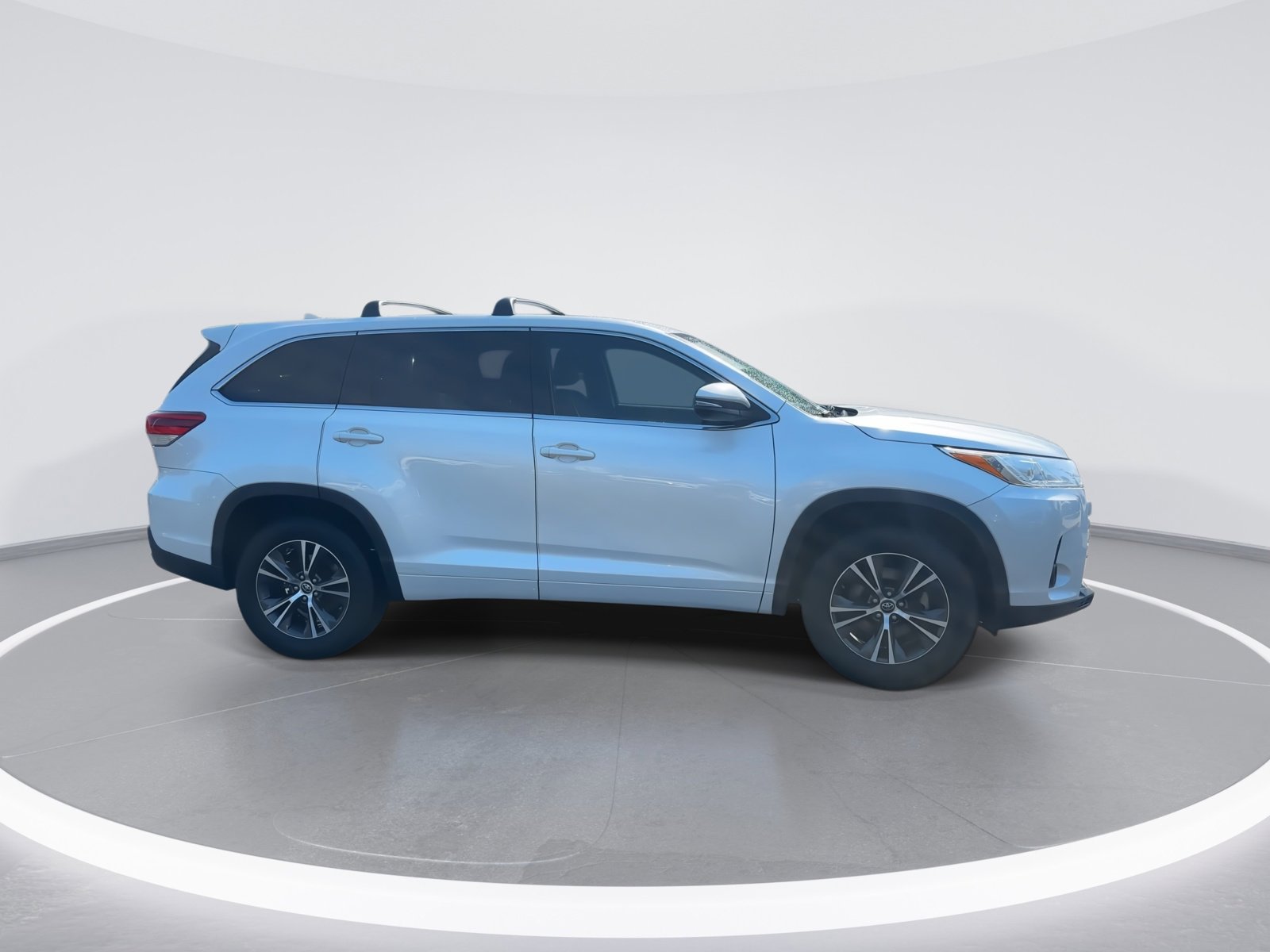 Used 2018 Toyota Highlander Plus image 10