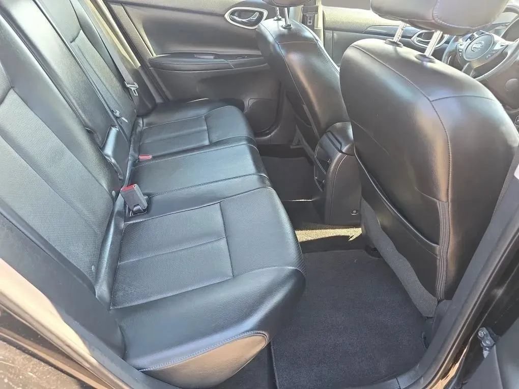 Used 2016 Nissan Sentra SR w/ SR Premium Package FWD image 12