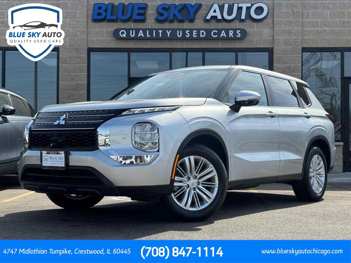 Used 2024 Mitsubishi Outlander ES image 1