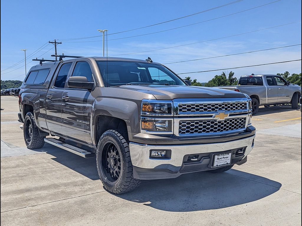 Used 2015 Chevrolet Silverado 1500 LT w/ LT Convenience Package AWD/4WD image 5