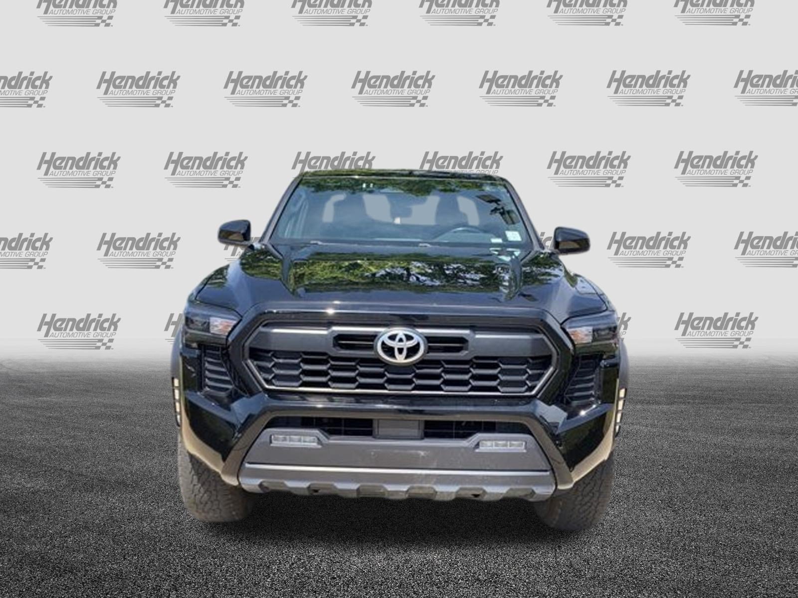 Used 2024 Toyota Tacoma TRD Off-Road AWD/4WD image 3
