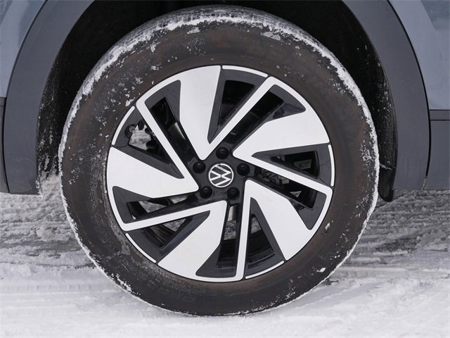 Certified 2025 Volkswagen Atlas SE image 9