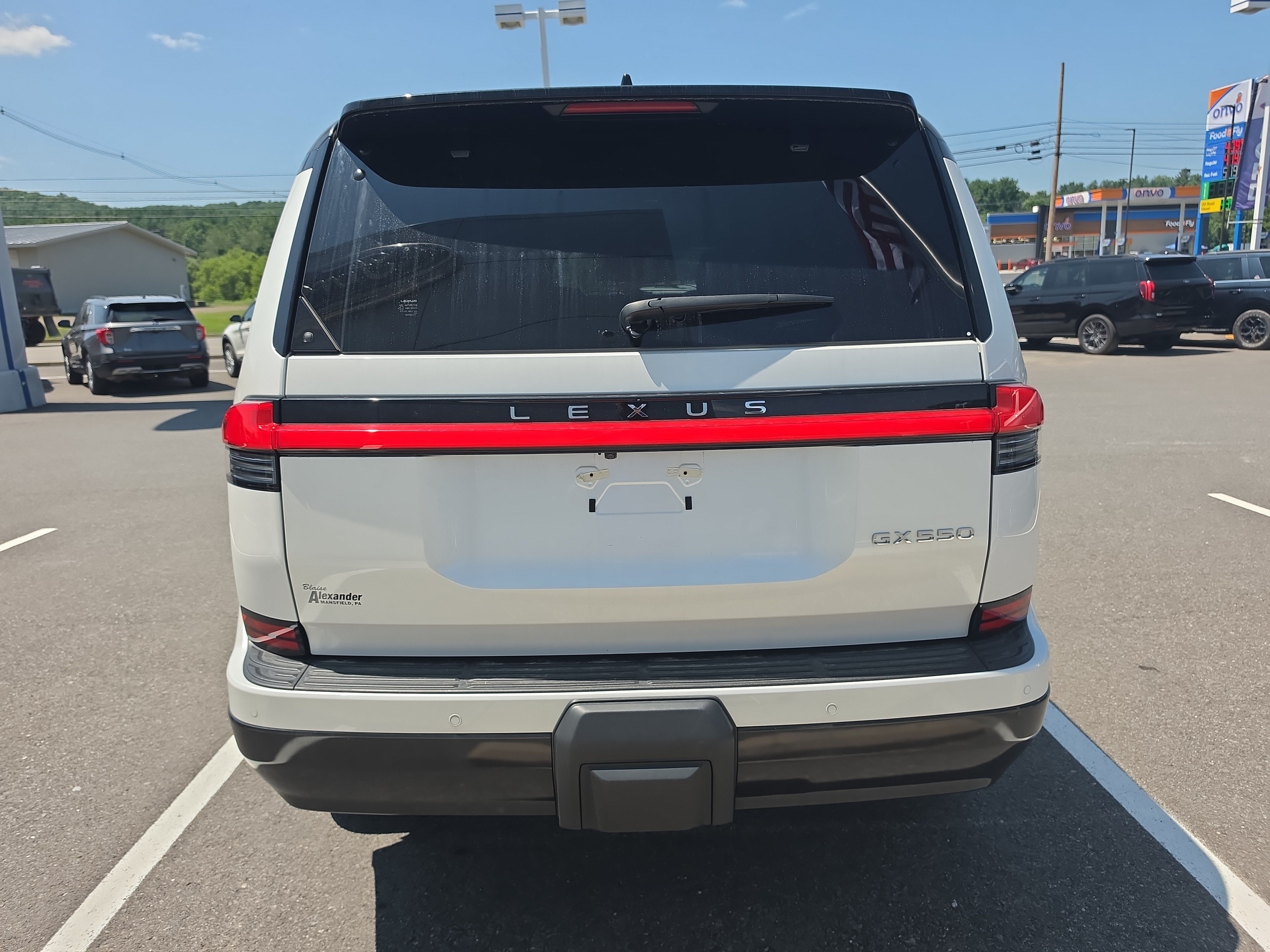 Used 2024 Lexus GX 550 AWD/4WD image 4