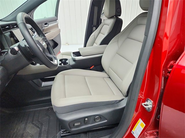 Used 2026 GMC Terrain Elevation w/ Elevation Premium Package image 19